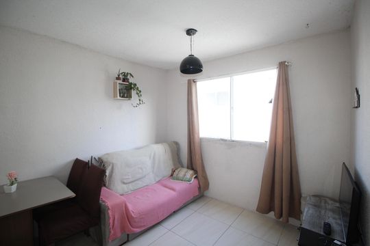 Sala de apartamento para alugar com 2 quartos, 42m² em Morro Santana, Porto Alegre