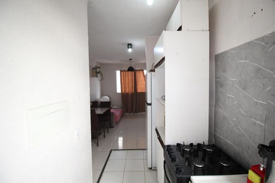 Cozinha de apartamento para alugar com 2 quartos, 42m² em Morro Santana, Porto Alegre