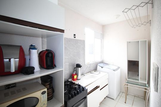 Cozinha de apartamento para alugar com 2 quartos, 42m² em Morro Santana, Porto Alegre