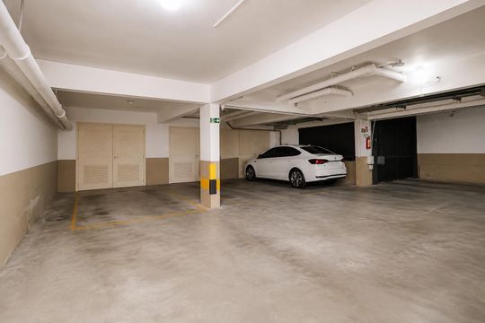 Garagem de apartamento para alugar com 1 quarto, 80m² em Bela Vista, Porto Alegre