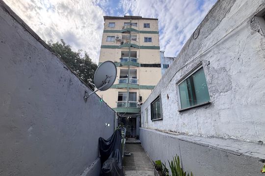 Fachada de apartamento à venda com 2 quartos, 50m² em Recreio dos Bandeirantes, Rio de Janeiro