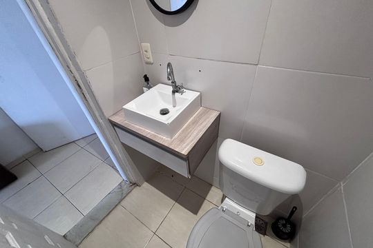 Lavabo de apartamento à venda com 2 quartos, 50m² em Recreio dos Bandeirantes, Rio de Janeiro