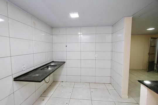 Cozinha e Área de Serviço de casa para alugar com 2 quartos, 52m² em Estrela do Oriente, Belo Horizonte