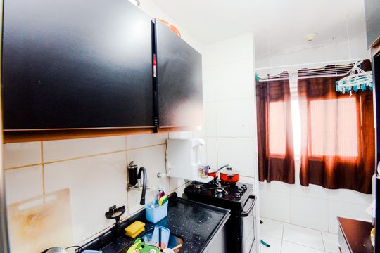 Cozinha de apartamento para alugar com 2 quartos, 58m² em Jardim Guilhermino, Guarulhos