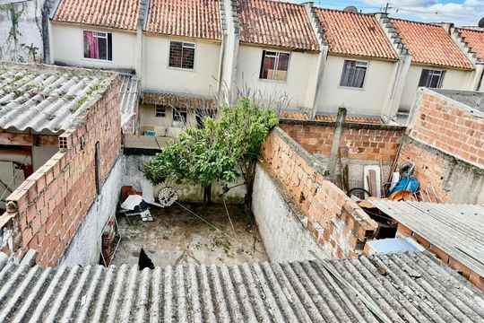 Vista de casa à venda com 2 quartos, 50m² em Ganchinho, Curitiba