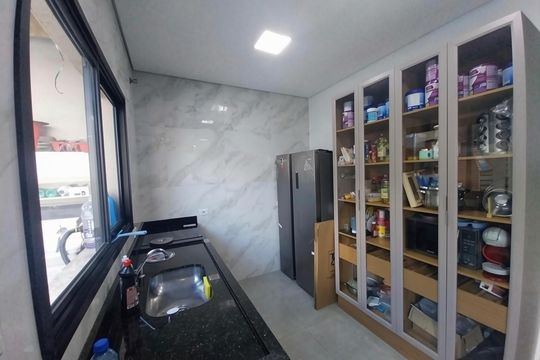Cozinha de casa para alugar com 2 quartos, 130m² em Jardim das Flores, Suzano