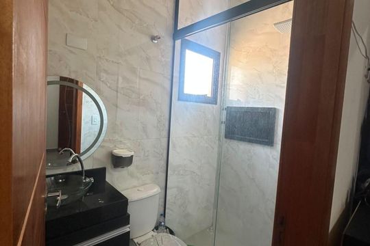 Banheiro de casa para alugar com 2 quartos, 130m² em Jardim das Flores, Suzano
