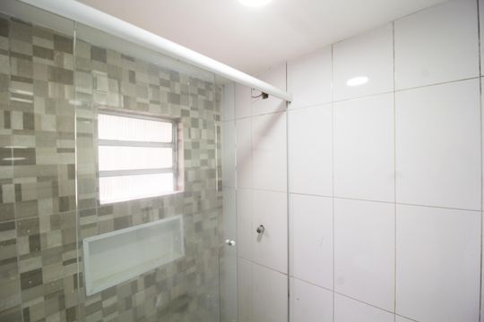 Banheiro de casa para alugar com 1 quarto, 100m² em Vila Pereira Barreto, São Paulo
