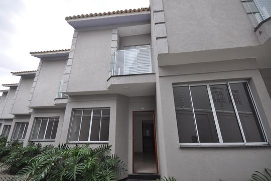 Fachada do condomínio de casa de condomínio para alugar com 2 quartos, 77m² em Vila Germinal, São Paulo