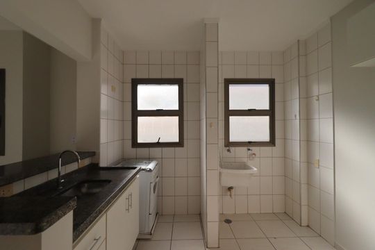 Cozinha de apartamento para alugar com 1 quarto, 38m² em Jardim Macedo, Ribeirão Preto