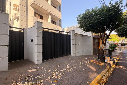 Fachada de apartamento para alugar com 1 quarto, 38m² em Jardim Macedo, Ribeirão Preto