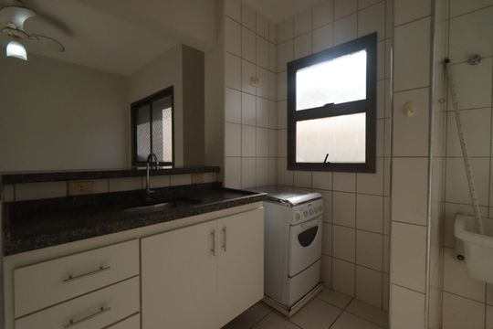 Cozinha de apartamento para alugar com 1 quarto, 38m² em Jardim Macedo, Ribeirão Preto