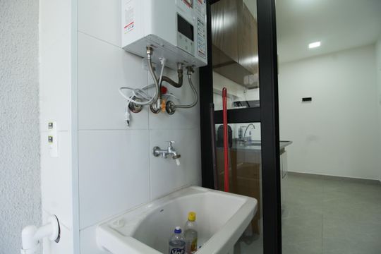 Área de Serviço de apartamento para alugar com 2 quartos, 42m² em Vila Albertina, São Paulo