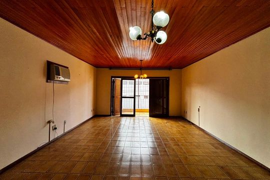 Apartamento para alugar com 3 quartos, 84m² em Navegantes, Porto Alegre