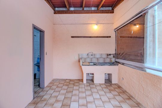 Área de serviço de apartamento para alugar com 3 quartos, 84m² em Navegantes, Porto Alegre