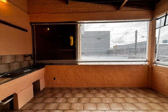 Área externa de apartamento para alugar com 3 quartos, 84m² em Navegantes, Porto Alegre