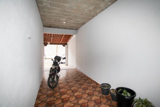 Garagem de casa à venda com 5 quartos, 220m² em Tropical, Contagem