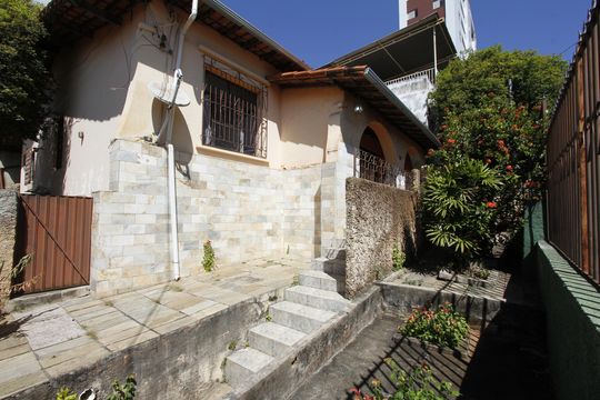 Casa à venda com 3 quartos, 172m² em Alto Caiçaras, Belo Horizonte