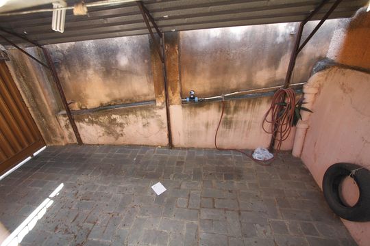 Garagem de casa à venda com 3 quartos, 172m² em Alto Caiçaras, Belo Horizonte