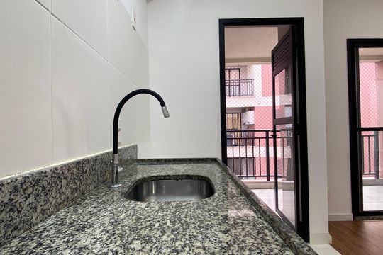 Cozinha de apartamento para alugar com 2 quartos, 47m² em Ayrosa, Osasco