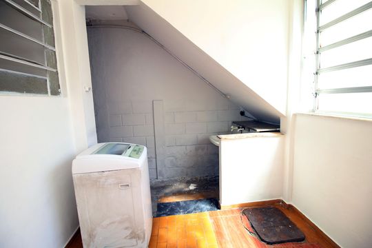 Área de Serviço de casa para alugar com 5 quartos, 360m² em Vila da Penha, Rio de Janeiro