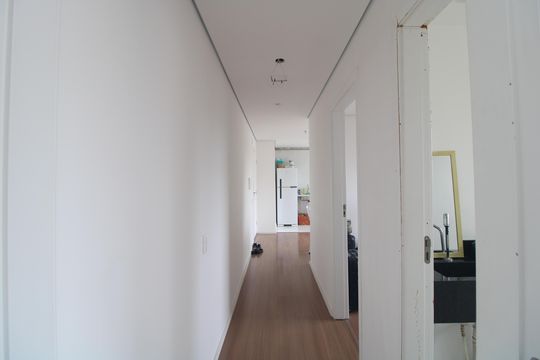 Corredor de apartamento à venda com 2 quartos, 44m² em Usina Piratininga, São Paulo