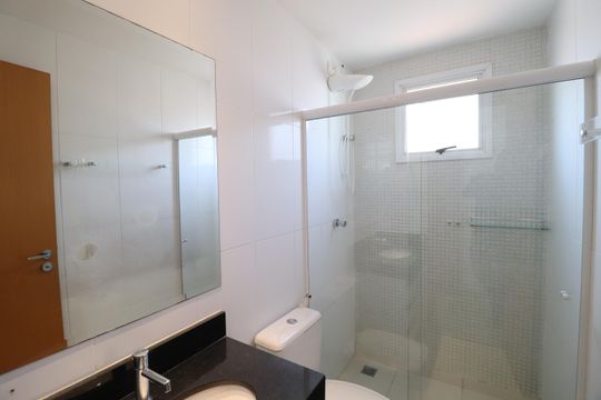 Banheiro do Quarto 3 de apartamento para alugar com 3 quartos, 101m² em Copacabana, Uberlândia