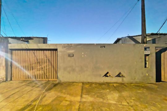 Plaquinha de casa para alugar com 2 quartos, 50m² em Segismundo Pereira, Uberlândia