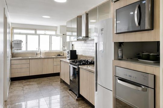 Cozinha de apartamento para alugar com 4 quartos, 320m² em Barra da Tijuca, Rio de Janeiro