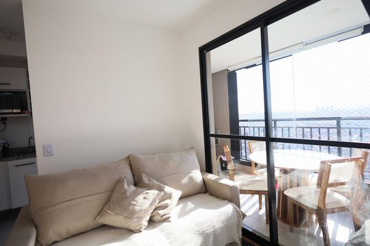 Sala de apartamento para alugar com 2 quartos, 45m² em Padroeira, Osasco