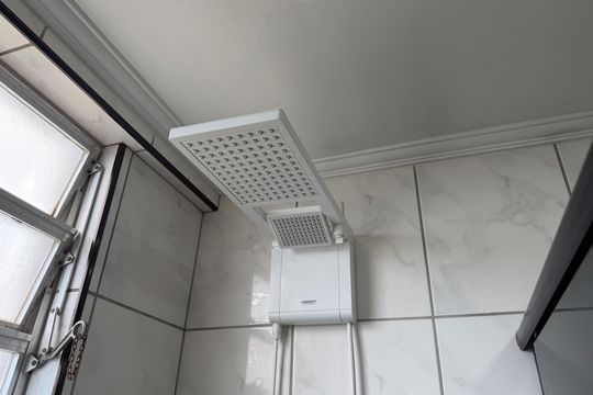 Banheiro de apartamento para alugar com 2 quartos, 120m² em Aparecida, Santos