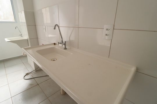 Cozinha de apartamento para alugar com 2 quartos, 45m² em Shopping Park, Uberlândia