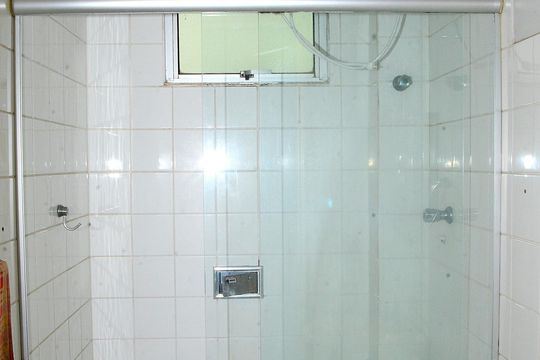 Banheiro de apartamento à venda com 2 quartos, 43m² em Dom Silverio, Belo Horizonte