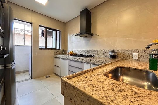 Apartamento à venda com 3 quartos, 86m² em Cabral, Contagem