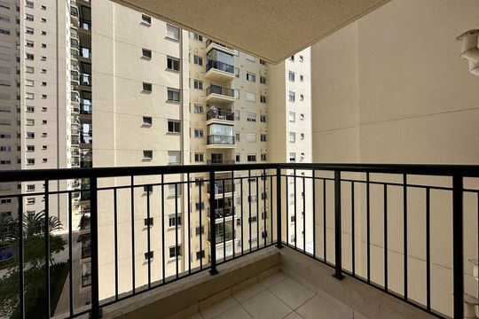 Varanda da Sala de apartamento para alugar com 2 quartos, 69m² em Jardim Tupanci, Barueri