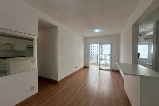 Apartamento para alugar com 2 quartos, 69m² em Jardim Tupanci, Barueri