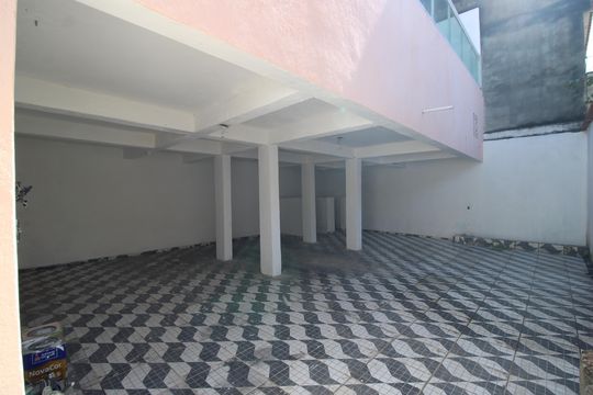 Garagem de casa para alugar com 3 quartos, 360m² em Curicica, Rio de Janeiro