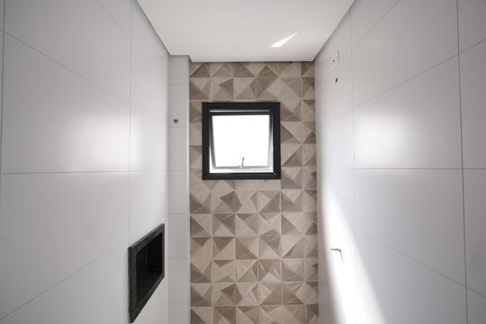 Banheiro da Suíte de apartamento à venda com 2 quartos, 97m² em Jardim Ocara, Santo André