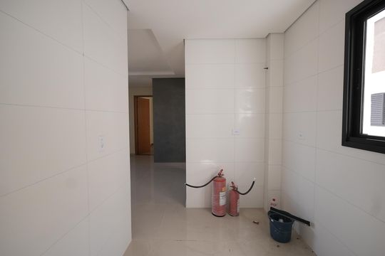 Cozinha de apartamento à venda com 2 quartos, 97m² em Jardim Ocara, Santo André