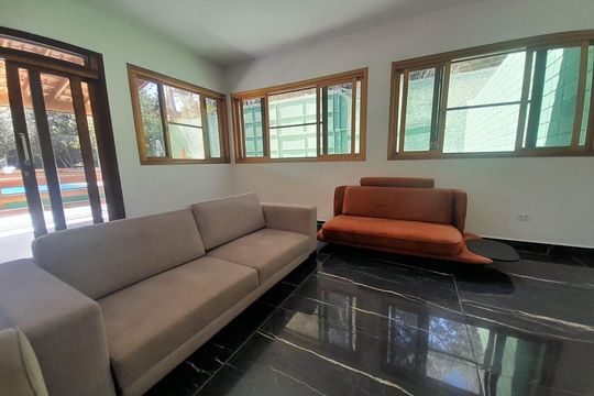 Casa para alugar com 4 quartos, 520m² em Ressaca, Cotia