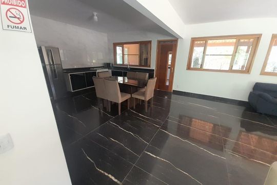 Cozinha de casa para alugar com 4 quartos, 520m² em Ressaca, Cotia