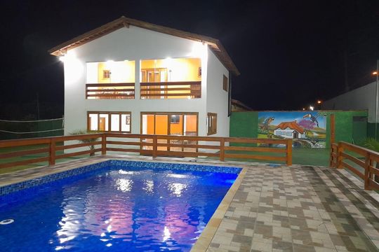 Casa para alugar com 4 quartos, 450m² em Ressaca, Cotia