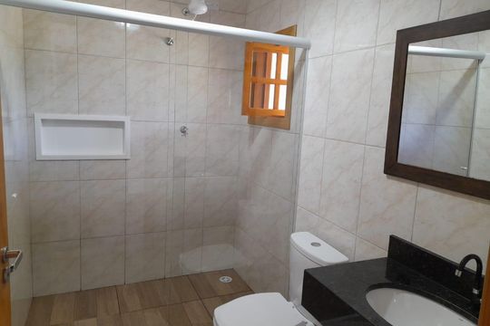 Banheiro de casa para alugar com 4 quartos, 450m² em Ressaca, Cotia
