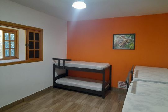 Quarto de casa para alugar com 4 quartos, 450m² em Ressaca, Cotia