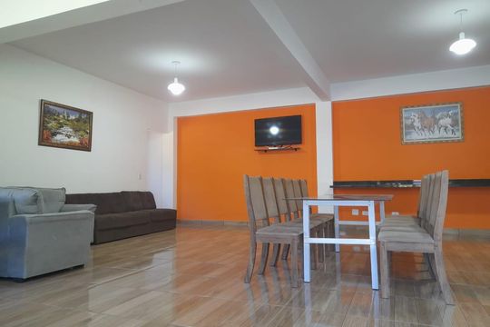 Sala de casa para alugar com 4 quartos, 450m² em Ressaca, Cotia