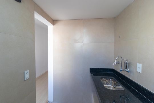 Cozinha de apartamento à venda com 1 quarto, 45m² em Centro, Campinas