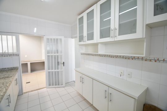 Cozinha de casa à venda com 3 quartos, 300m² em Parque Taquaral, Campinas