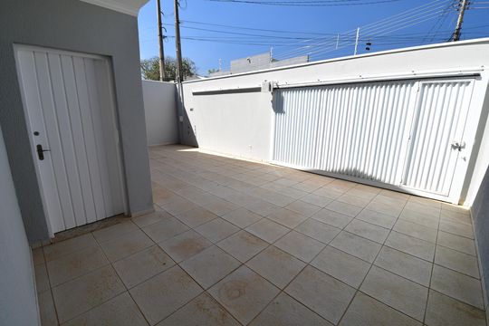 Garagem de casa à venda com 3 quartos, 300m² em Parque Taquaral, Campinas