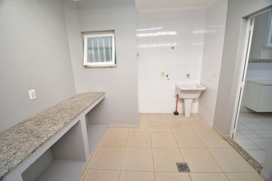 Área de Serviço de casa à venda com 3 quartos, 300m² em Parque Taquaral, Campinas