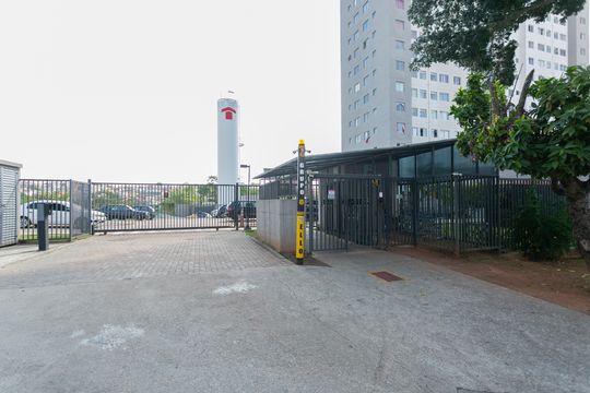 Fachada de apartamento para alugar com 2 quartos, 43m² em Vila Lourdes, São Paulo
